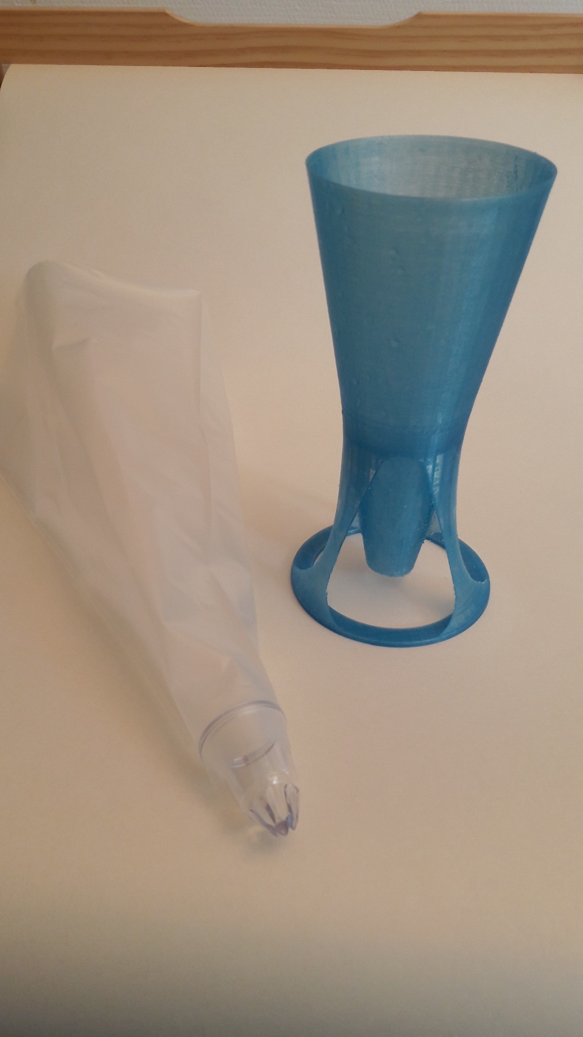 Free OBJ file Icing bag support 🔪・3D printing idea to download・Cults